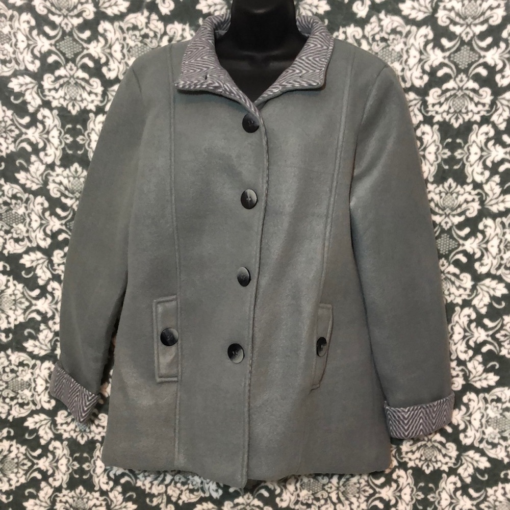 Gray Felt Gray Lightweight Car Coat with Cuff and Collar Design